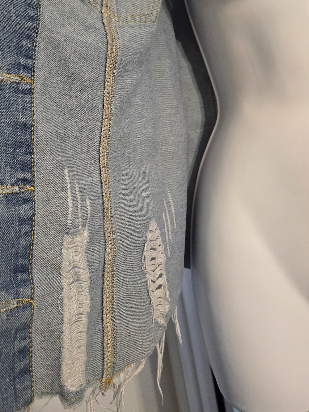 Distressed oversized Blue Collared Denim Jean Vest Size XL Button Front - Picture 7 of 8